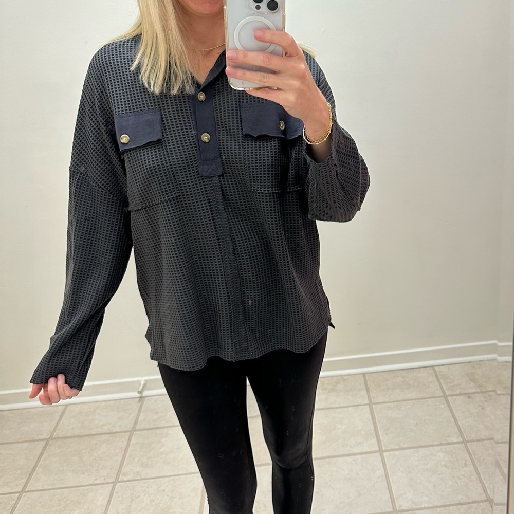Charcoal waffle top